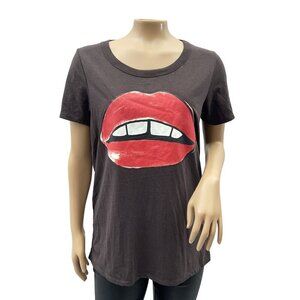 Chaser Womens Graphic Tee Lips Mouth Gray Red With Open Back Design Size M, NWOT